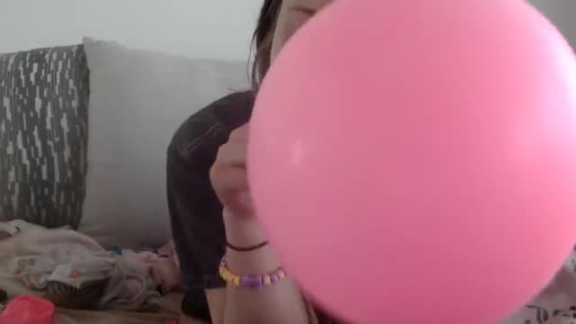 Gallery image thumbnail from Effie's myfreecams stream on, 05/07/2025, 03:04 image 6 of 20