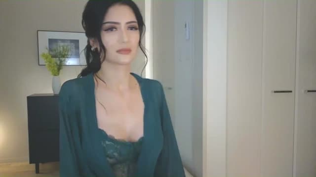 Gallery image thumbnail from Eleah's myfreecams stream on, 02/06/2025, 06:19 image 5 of 20