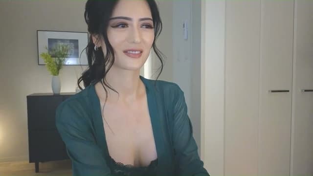 Gallery image thumbnail from Eleah's myfreecams stream on, 02/06/2025, 06:19 image 3 of 20