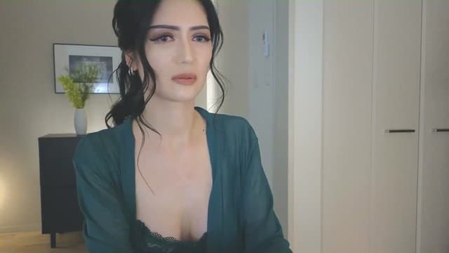 Gallery image thumbnail from Eleah's myfreecams stream on, 02/06/2025, 06:19 image 6 of 20