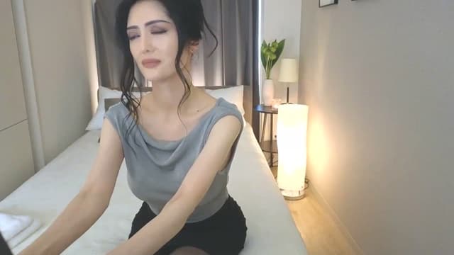 Gallery image thumbnail from Eleah's myfreecams stream on, 04/13/2025, 03:39 image 16 of 20