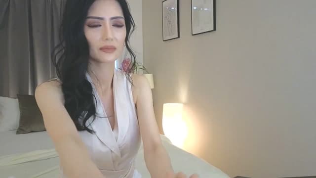 Gallery image thumbnail from Eleah's myfreecams stream on, 05/08/2025, 03:12 image 18 of 20