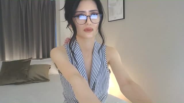 Gallery image thumbnail from Eleah's myfreecams stream on, 05/18/2025, 09:55 image 11 of 20