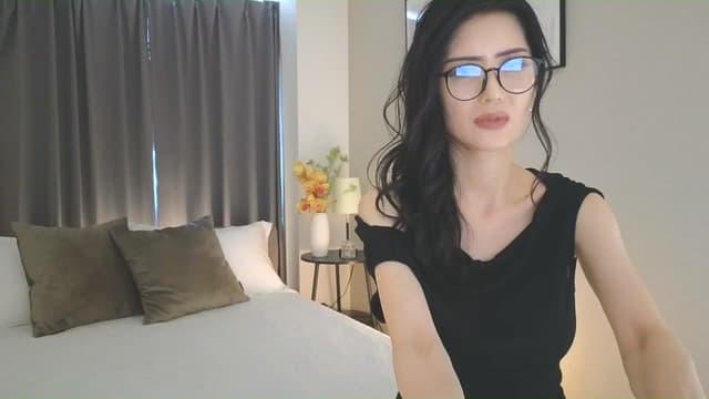 Gallery image thumbnail from Eleah's myfreecams stream on, 06/01/2025, 07:51 image 6 of 20