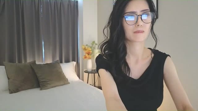 Gallery image thumbnail from Eleah's myfreecams stream on, 06/01/2025, 07:51 image 4 of 20