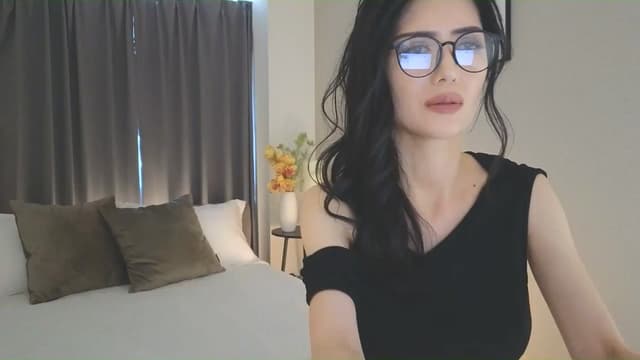 Gallery image thumbnail from Eleah's myfreecams stream on, 06/01/2025, 07:51 image 17 of 20