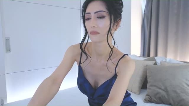 Gallery image thumbnail from Eleah's myfreecams stream on, 11/16/2025, 24:10 image 4 of 20