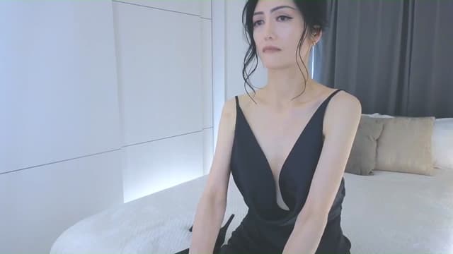 Gallery image thumbnail from Eleah's myfreecams stream on, 04/01/2026, 15:25 image 7 of 20