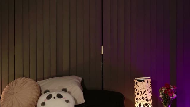 Gallery image thumbnail from Elyse's myfreecams stream on, 03/16/2026, 24:04 image 4 of 20