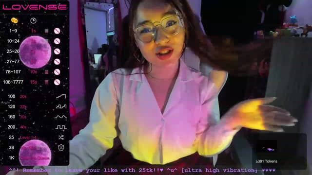 Gallery image thumbnail from Emoon's myfreecams stream on, 06/13/2023, 24:01 image 20 of 20