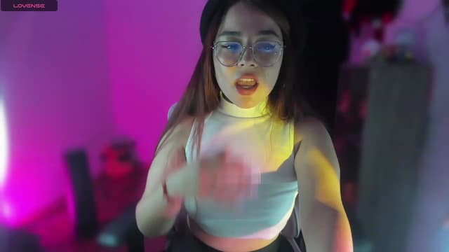 Gallery image thumbnail from Emoon's myfreecams stream on, 09/17/2023, 20:20 image 12 of 20