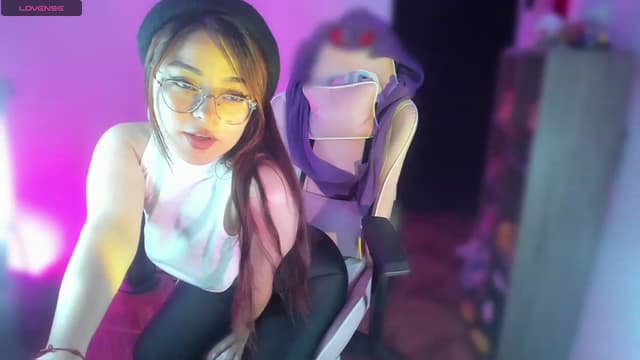 Gallery image thumbnail from Emoon's myfreecams stream on, 09/18/2023, 01:08 image 13 of 20