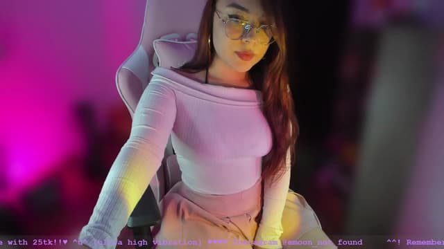 Gallery image thumbnail from Emoon's myfreecams stream on, 10/09/2023, 03:16 image 7 of 20