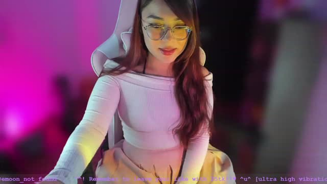 Gallery image thumbnail from Emoon's myfreecams stream on, 10/09/2023, 03:16 image 3 of 20