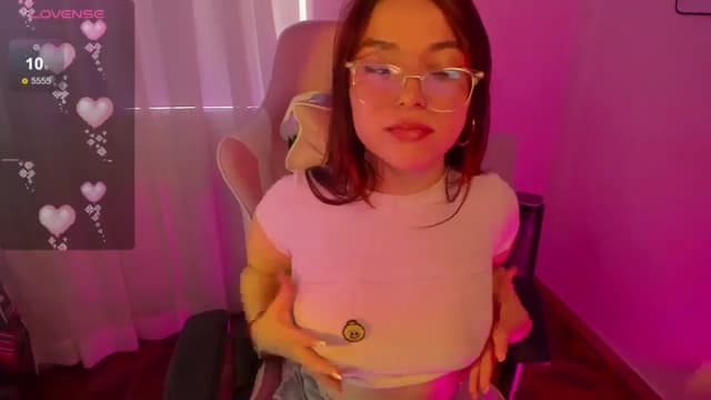 Gallery image thumbnail from Emoon's myfreecams stream on, 09/20/2024, 15:35 image 4 of 20