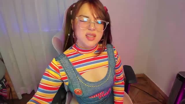 Gallery image thumbnail from Emoon's myfreecams stream on, 10/15/2024, 11:08 image 19 of 20