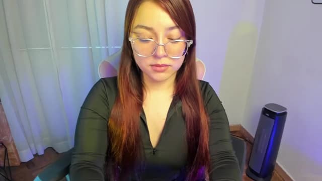 Gallery image thumbnail from Emoon's myfreecams stream on, 11/06/2024, 19:40 image 15 of 20