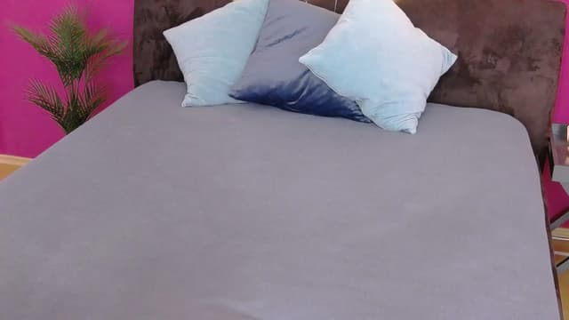 Gallery image thumbnail from Er_in's myfreecams stream on, 12/06/2022, 17:57 image 18 of 20