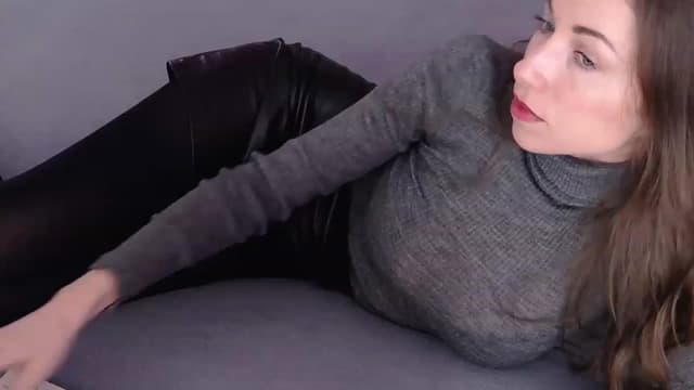 Gallery image thumbnail from Er_in's myfreecams stream on, 01/17/2023, 14:45 image 10 of 20