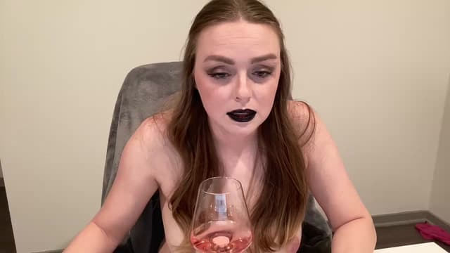 Gallery image thumbnail from Feyre's myfreecams stream on, 02/16/2024, 05:20 image 12 of 20