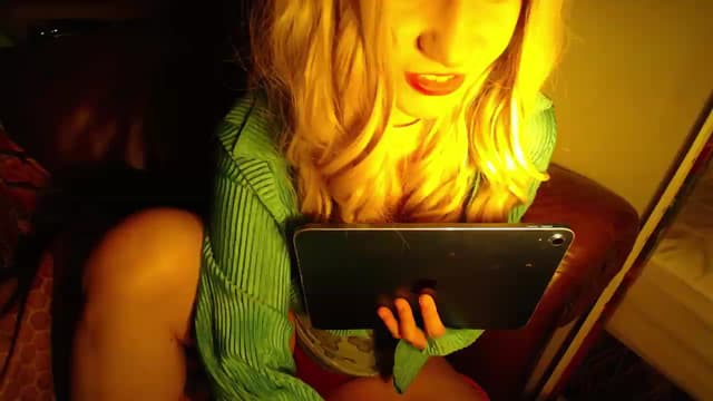 Gallery image thumbnail from H0NEY's myfreecams stream on, 06/14/2026, 08:03 image 5 of 20