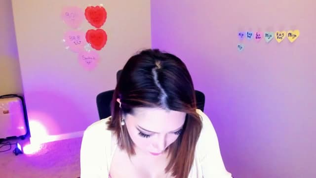 Gallery image thumbnail from Haru_'s myfreecams stream on, 01/28/2025, 04:09 image 17 of 20