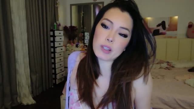 Gallery image thumbnail from Haru_'s myfreecams stream on, 02/03/2026, 06:23 image 7 of 20