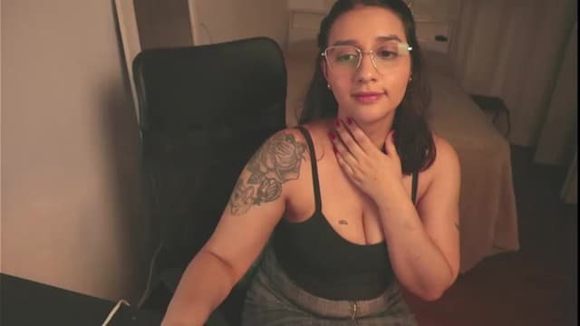 Gallery image thumbnail from Iris_'s myfreecams stream on, 06/26/2024, 07:14 image 2 of 20