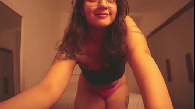 Gallery image thumbnail from Iris_'s myfreecams stream on, 09/10/2024, 07:45 image 4 of 20
