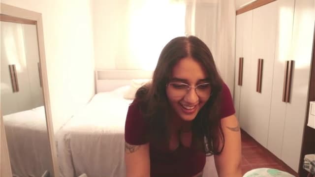 Gallery image thumbnail from Iris_'s myfreecams stream on, 10/08/2024, 17:48 image 3 of 20