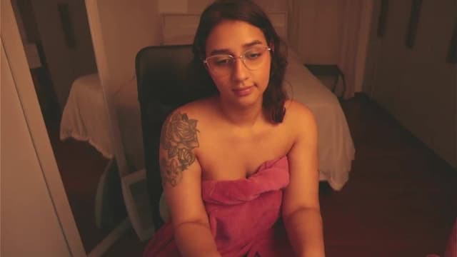 Gallery image thumbnail from Iris_'s myfreecams stream on, 11/16/2024, 09:27 image 13 of 20