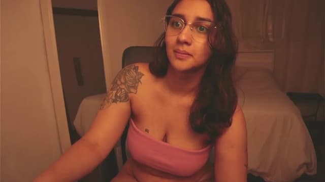 Gallery image thumbnail from Iris_'s myfreecams stream on, 12/13/2024, 07:54 image 8 of 20