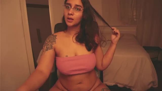 Gallery image thumbnail from Iris_'s myfreecams stream on, 12/13/2024, 07:54 image 5 of 20