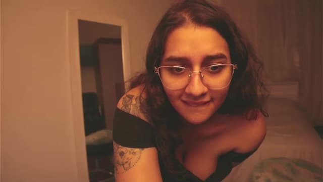Gallery image thumbnail from Iris_'s myfreecams stream on, 12/18/2024, 08:00 image 13 of 20