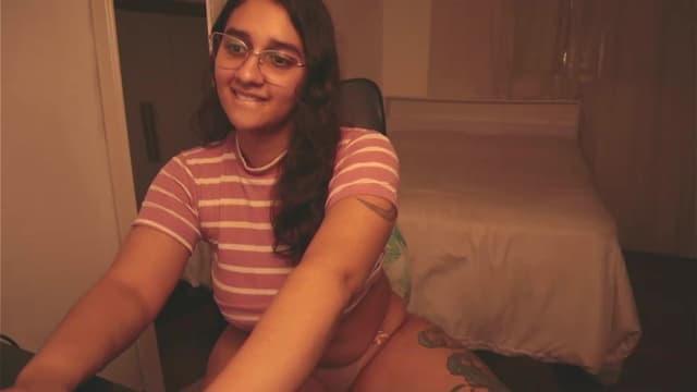 Gallery image thumbnail from Iris_'s myfreecams stream on, 03/03/2025, 08:01 image 18 of 20