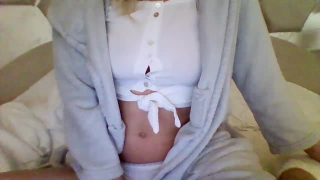 Gallery image thumbnail from Isa__'s myfreecams stream on, 10/28/2023, 20:49 image 17 of 20