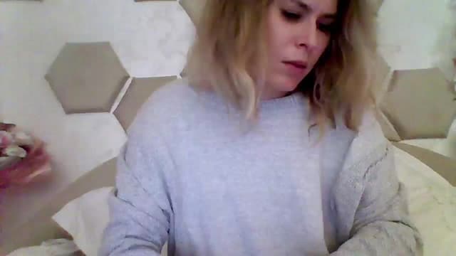 Gallery image thumbnail from Isa__'s myfreecams stream on, 06/15/2024, 22:25 image 1 of 20