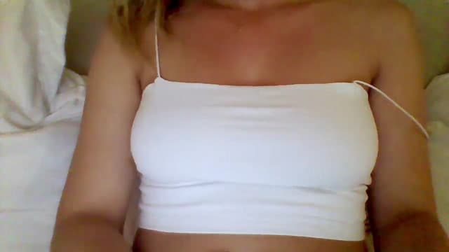 Gallery image thumbnail from Isa__'s myfreecams stream on, 07/06/2024, 22:18 image 2 of 20