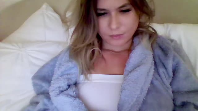 Gallery image thumbnail from Isa__'s myfreecams stream on, 10/12/2024, 22:12 image 7 of 20