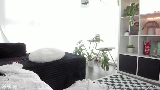 Gallery image thumbnail from Issa_'s myfreecams stream on, 08/15/2025, 01:06 image 6 of 20