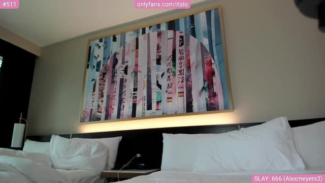 Gallery image thumbnail from ItsLo's myfreecams stream on, 01/04/2023, 22:07 image 14 of 20