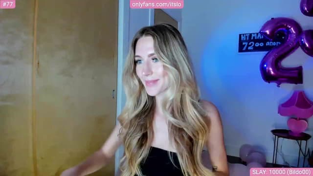 Gallery image thumbnail from ItsLo's myfreecams stream on, 03/24/2023, 01:30 image 16 of 20