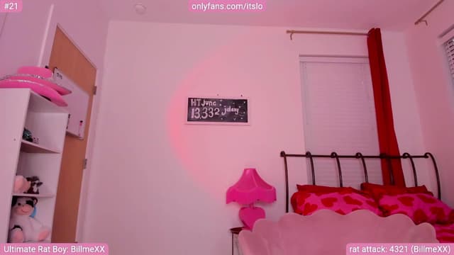 Gallery image thumbnail from ItsLo's myfreecams stream on, 06/21/2023, 02:19 image 11 of 20