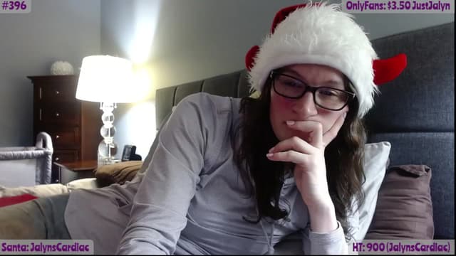 Gallery image thumbnail from Jalyn's myfreecams stream on, 12/22/2022, 23:39 image 13 of 20