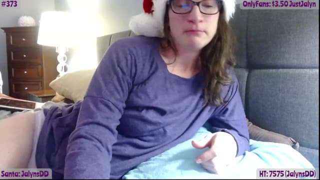 Gallery image thumbnail from Jalyn's myfreecams stream on, 12/24/2022, 24:04 image 15 of 20