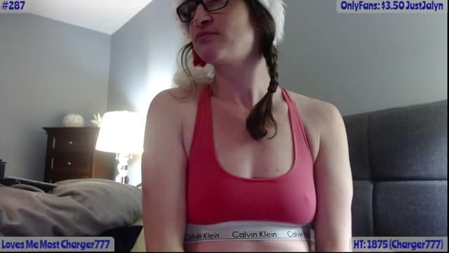 Gallery image thumbnail from Jalyn's myfreecams stream on, 12/29/2022, 24:16 image 9 of 20