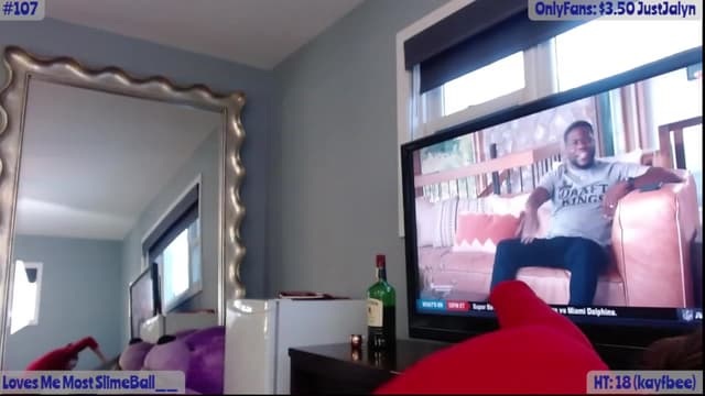 Gallery image thumbnail from Jalyn's myfreecams stream on, 02/07/2023, 01:27 image 2 of 20