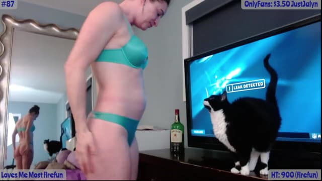 Gallery image thumbnail from Jalyn's myfreecams stream on, 02/07/2023, 01:27 image 18 of 20