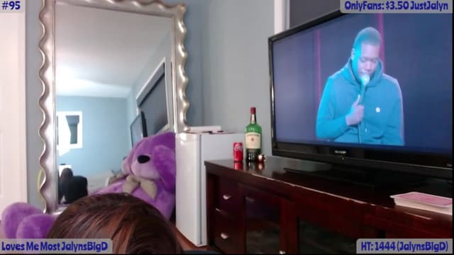 Gallery image thumbnail from Jalyn's myfreecams stream on, 02/15/2023, 02:07 image 19 of 20
