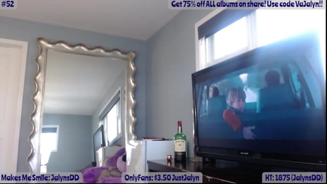 Gallery image thumbnail from Jalyn's myfreecams stream on, 04/27/2023, 24:08 image 6 of 20